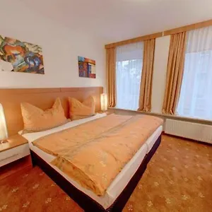 3* Hotel Evido Center